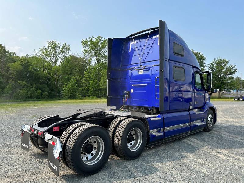 2024 Volvo VNL 860 For Sale 77 Sleeper AV 1045